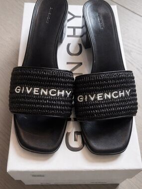 Givenchy 4G Logo Block Heel Sandals - Black - Size 39